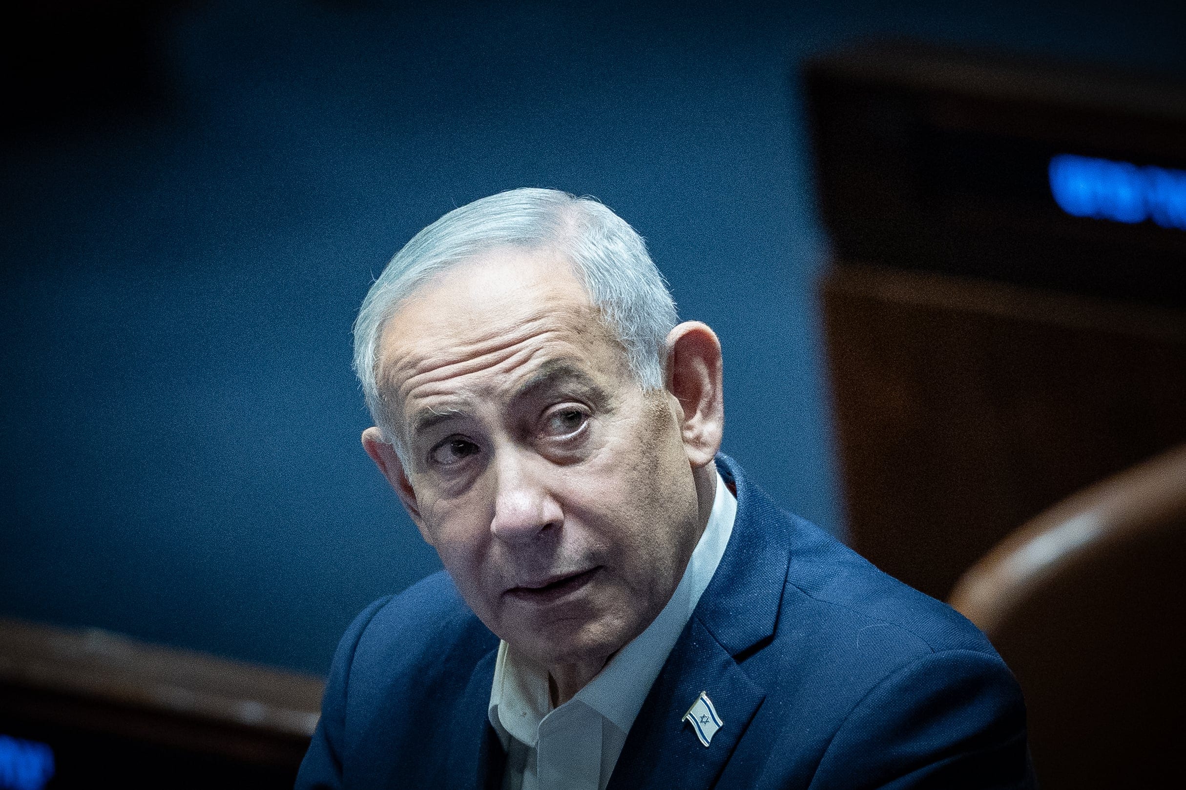 אופס: יועצו של נתניהו חשף פרט סודי?