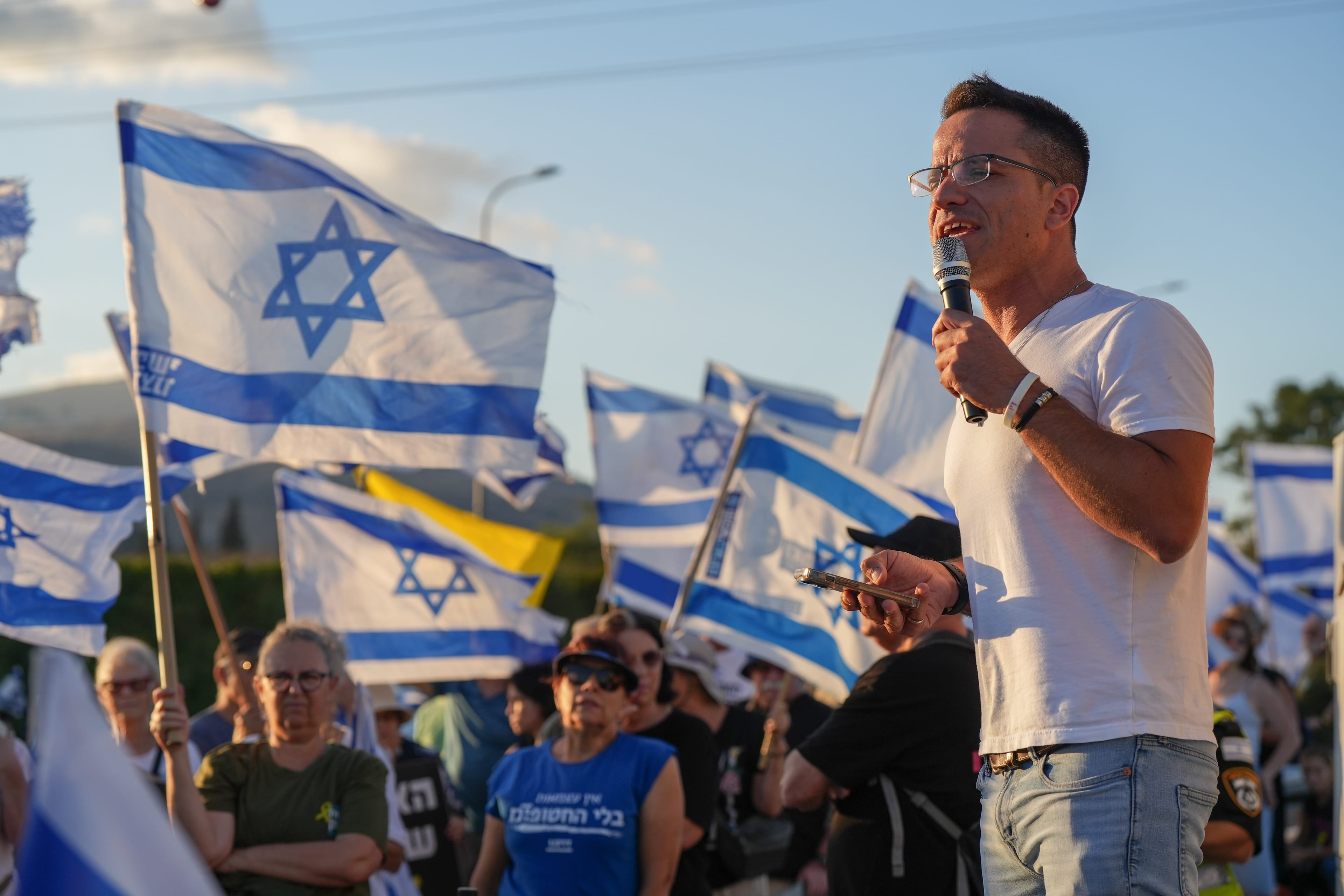 משה רדמן במתקפה חריפה על הדתיים: "בזים וצוחקים עלינו"