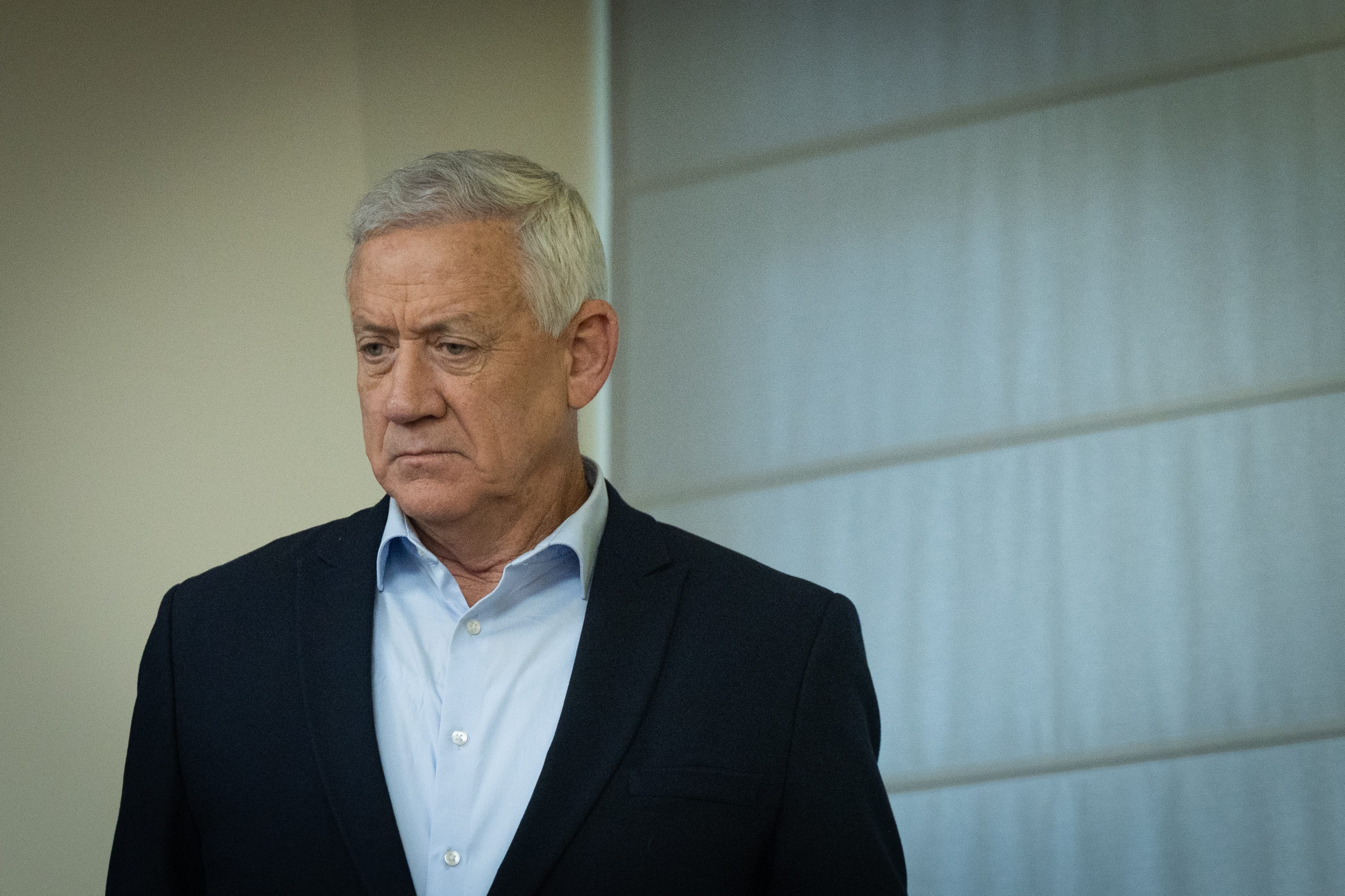 גנץ בונה את המפלגה מחדש: אלה השמות שהוא רוצה לצידו