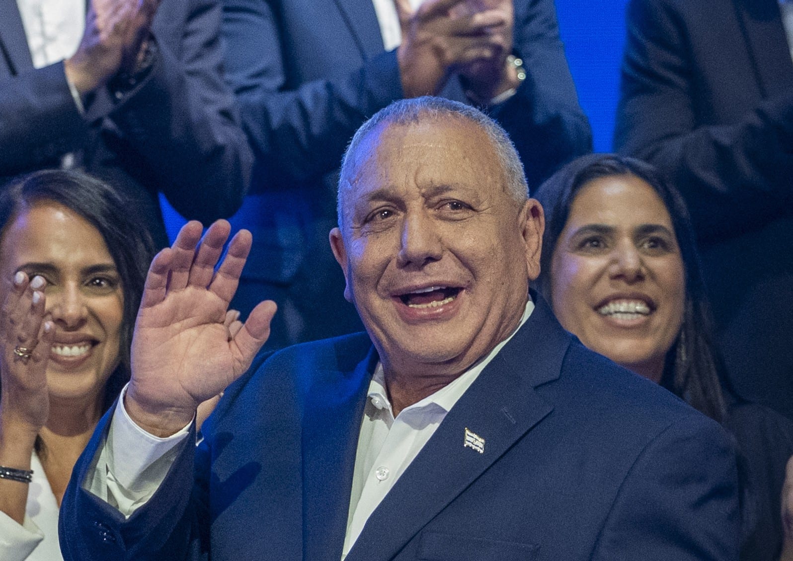 סקר מנדטים: לאיזנקוט יש 61 גם בלי הערבים