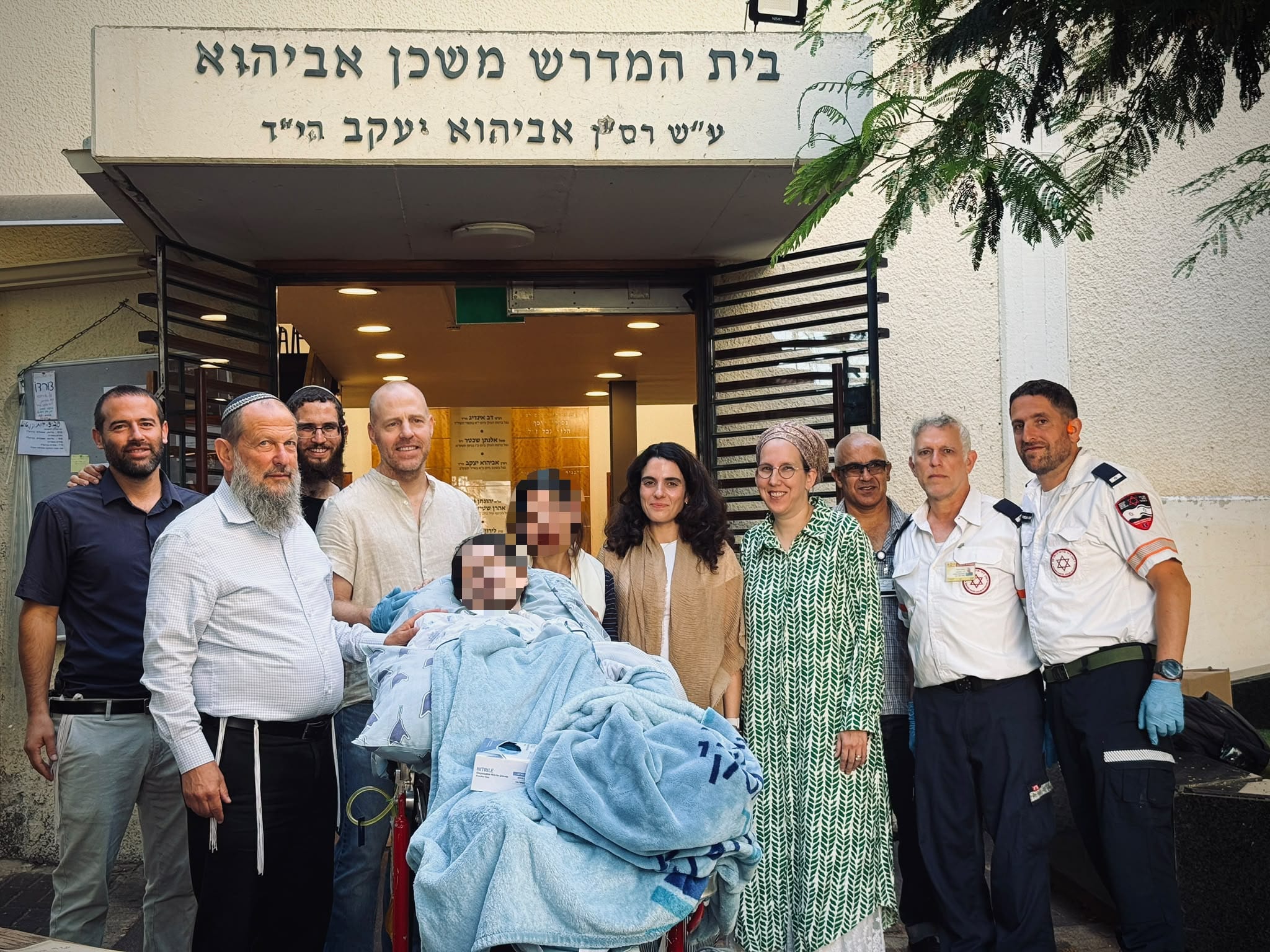 במבצע מורכב: החולה מטיפול נמרץ הגיע לסליחות