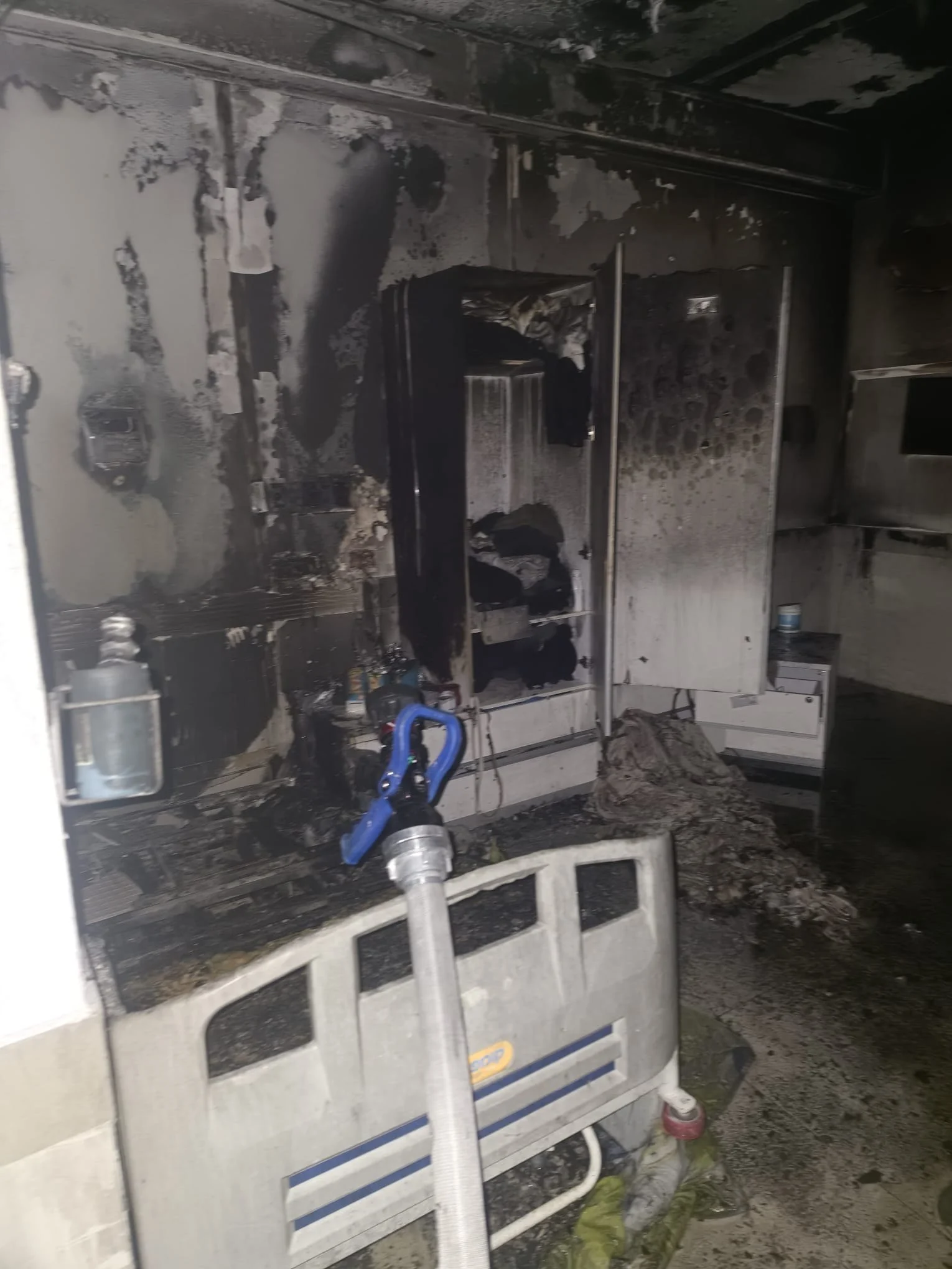 שריפה בבית אבות בבני ברק: שניים במצב קשה, עשרות נפגעו