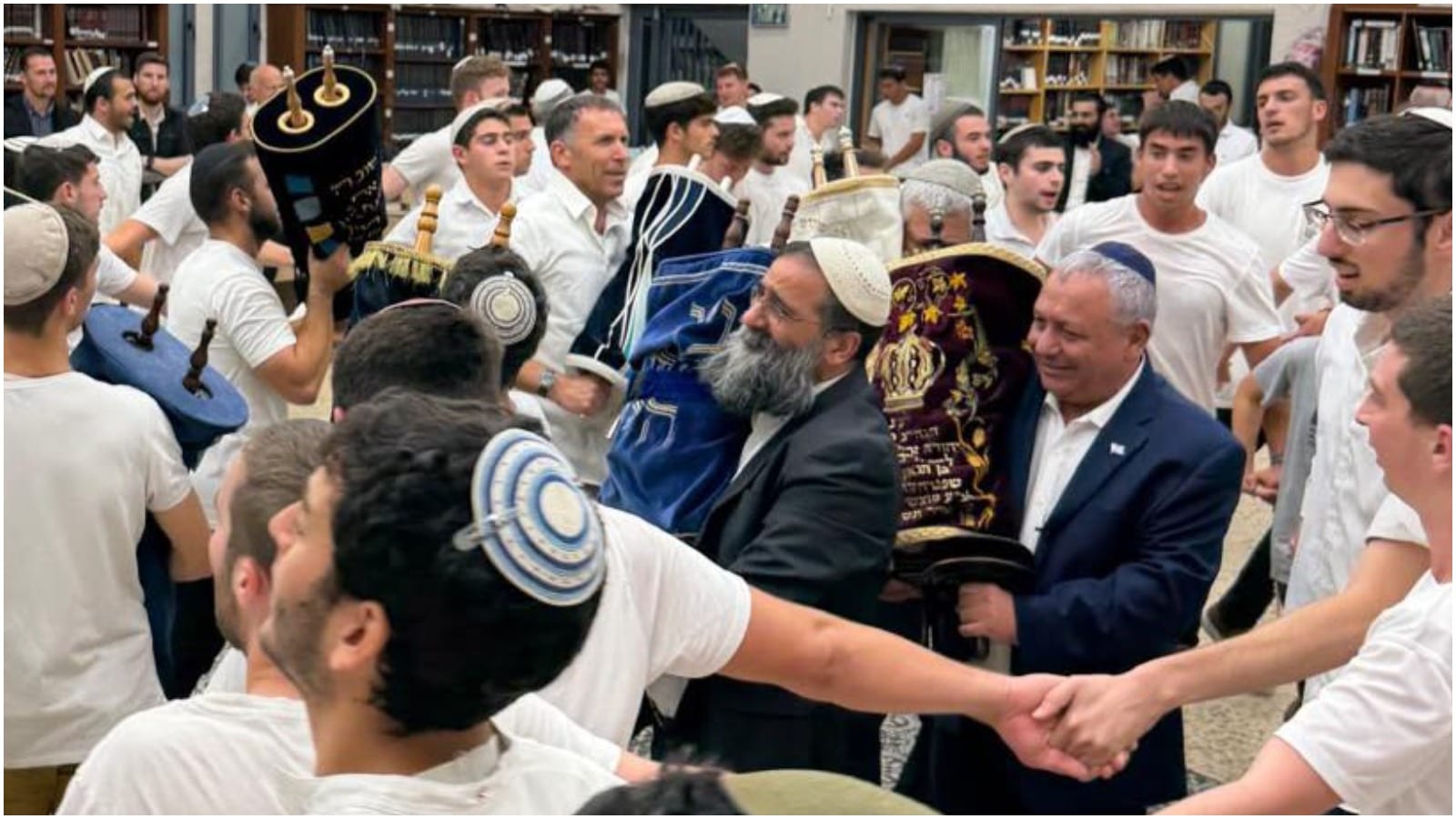 איזנקוט וכהנא בהקפות שניות בישיבת ההסדר