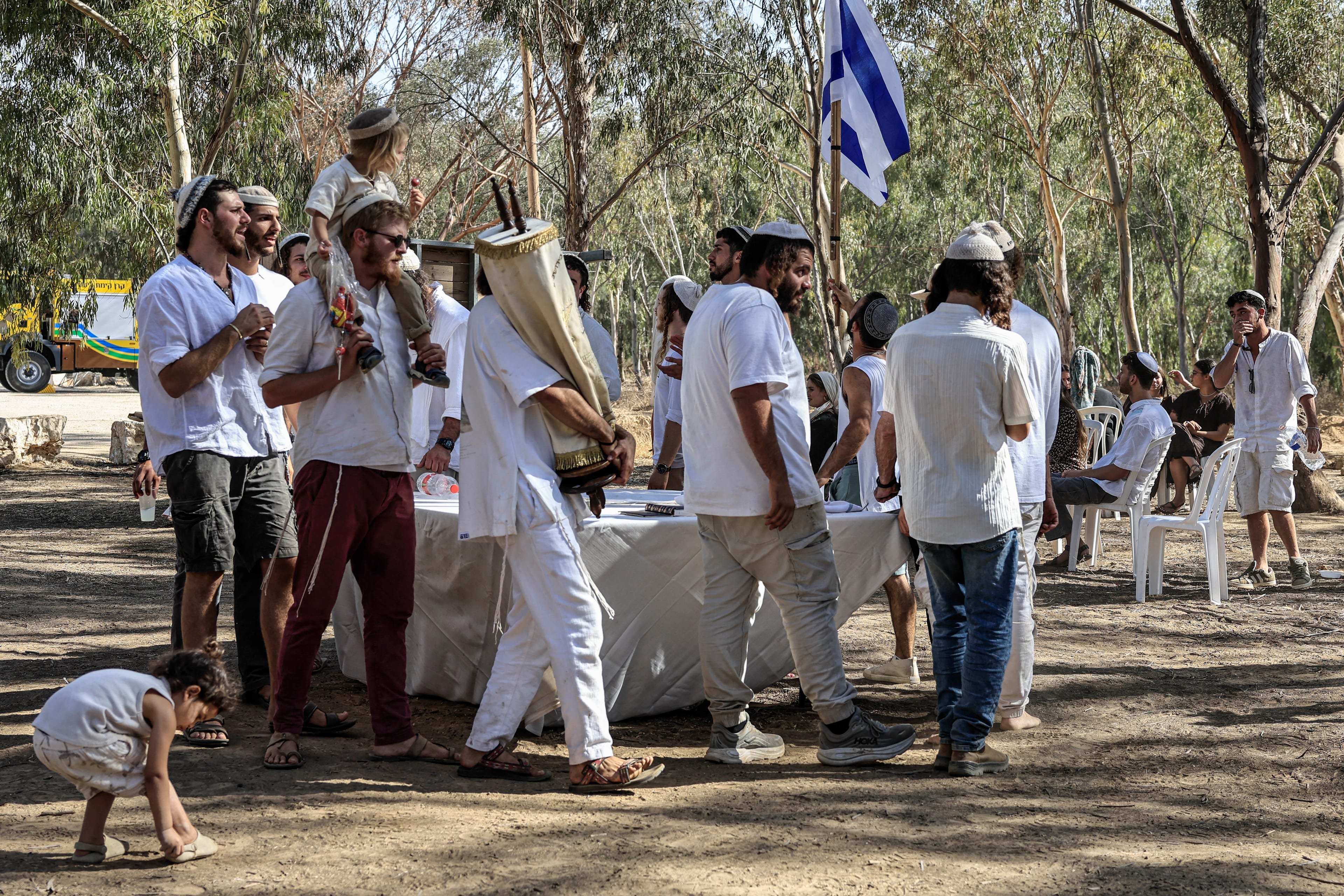 ההקפות בנובה: "איך העזתם? באיזו חוצפה?!"