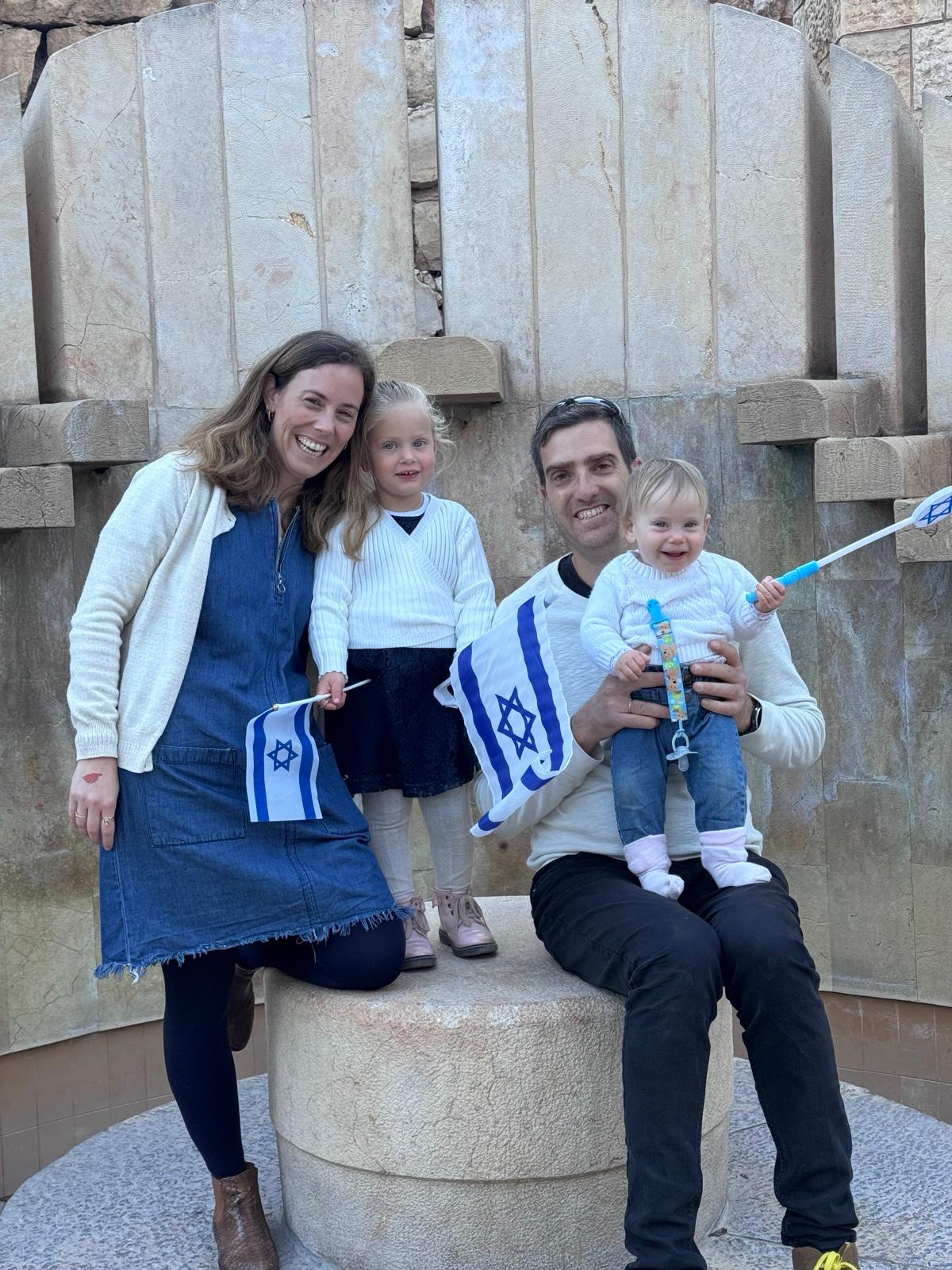 שתי חזיתות, בית אחד: אורית וגלעד רנד חוזרים ליום ששינה את חייהם