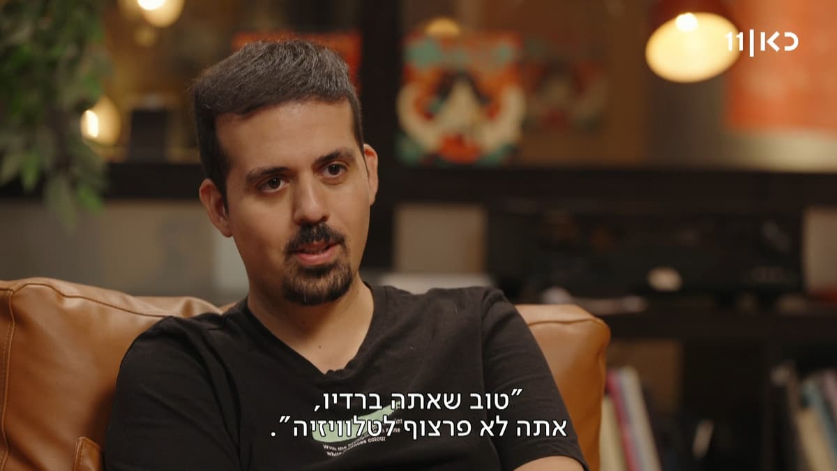 הפשוטע עוקץ את העיתונאי הסרוג: "לא פרצוף לטלויזיה"