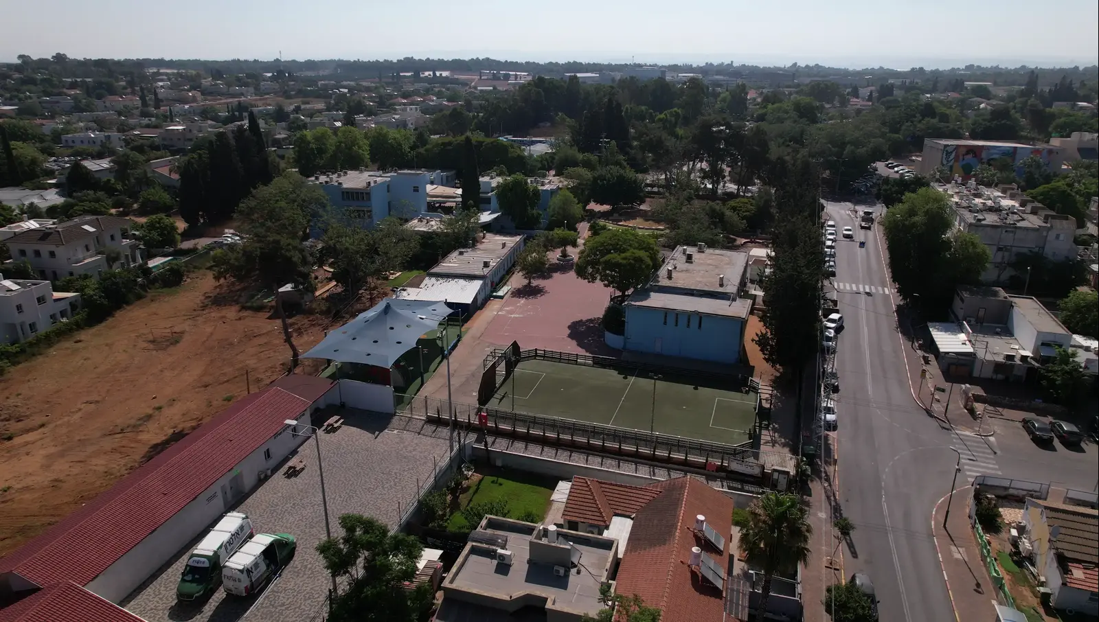 רגע לפני הצלצול הראשון: מאות הורים בקדימה-צורן נערכים להשבתה