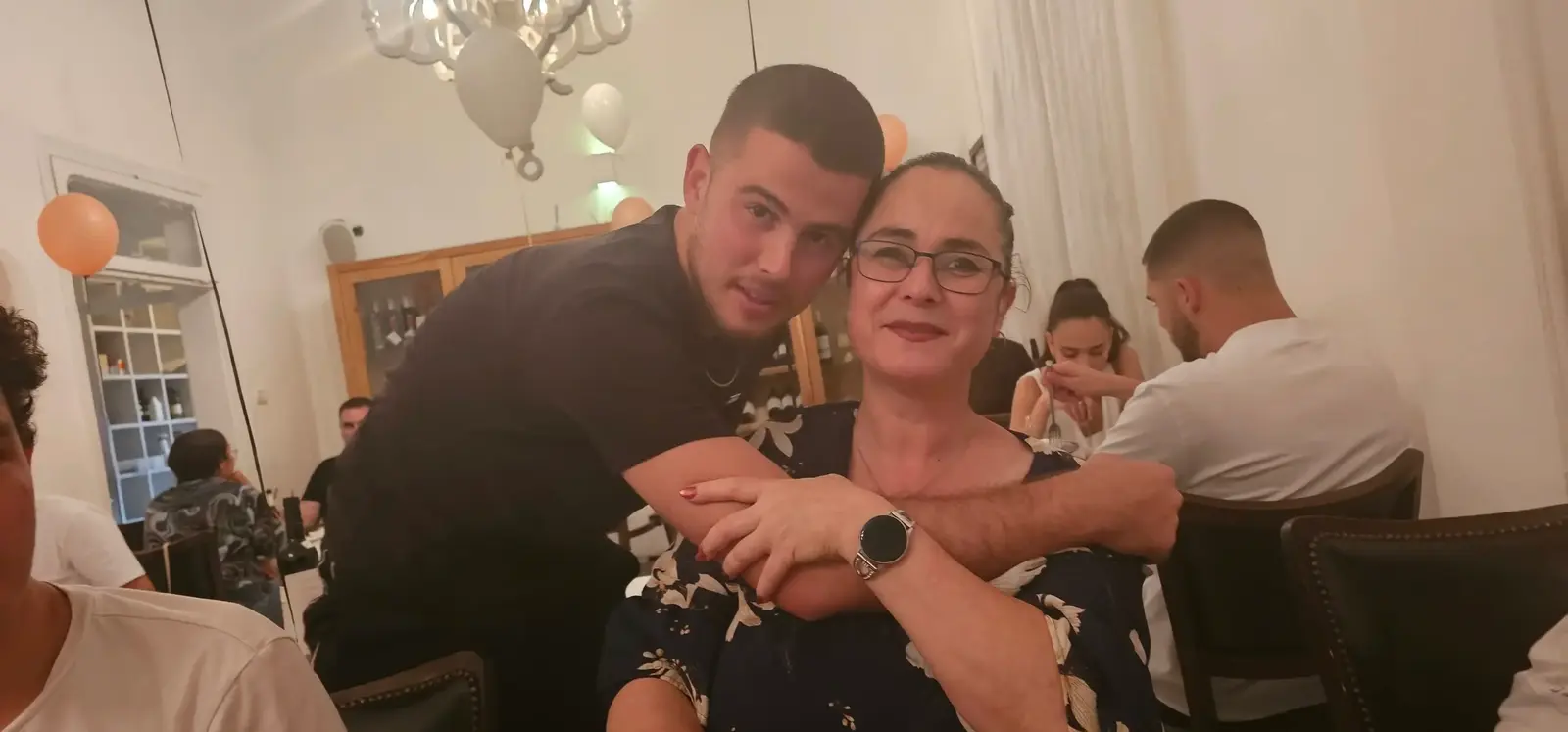 "שמאלנית נאצית - שכחה מי הרג לה את הילד": תגובות נאצה נגד אימו של החלל החטוף