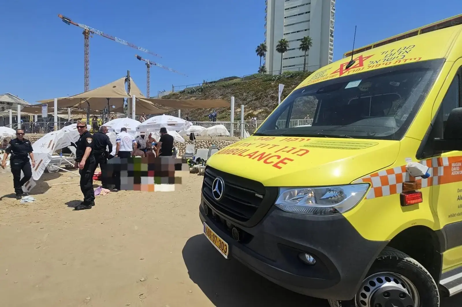 שבת קטלנית בחופים: שלושה גברים טבעו, נקבע מותו של בן 61 בסמוך לנווה ים
