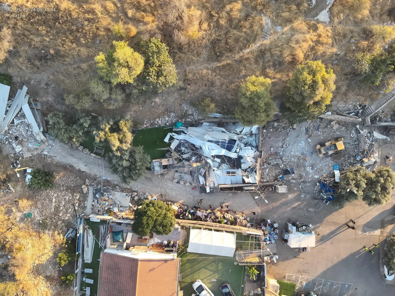 לקראת הסדרת האתר: נהרסו מבנים בלתי חוקיים במתחם קבר חוני המעגל