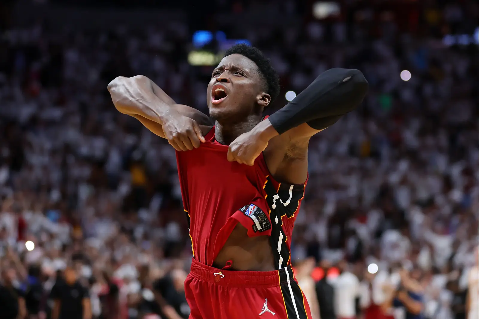 כוכב ה-NBA התחנן לקבוצות שיחתימו אותו. יכול להיות שזה עבד