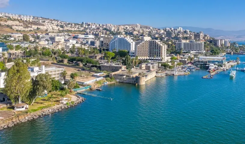 האמבה בכנרת מבריחה את הנופשים: גל ביטולים ומבול טלפונים