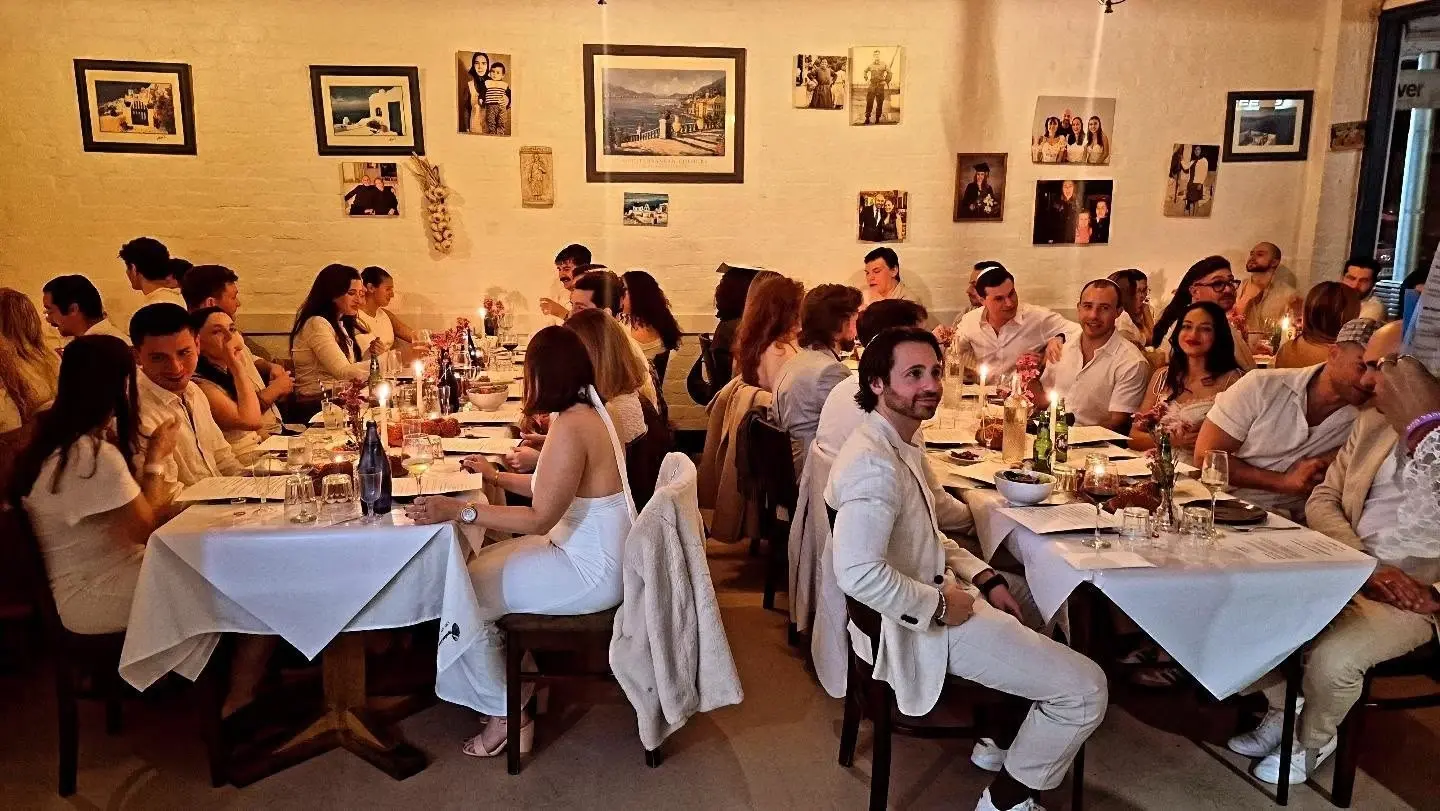 גל אנטישמיות במלבורן: טברנה יוונית ספגה איומים לאחר שאירחה ארוחת שבת