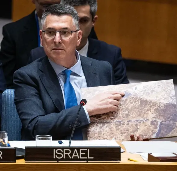 סער: "ישראל לא מתכננת לגרש פלסטינים מעזה; הגירה מרצון - אפשרית"