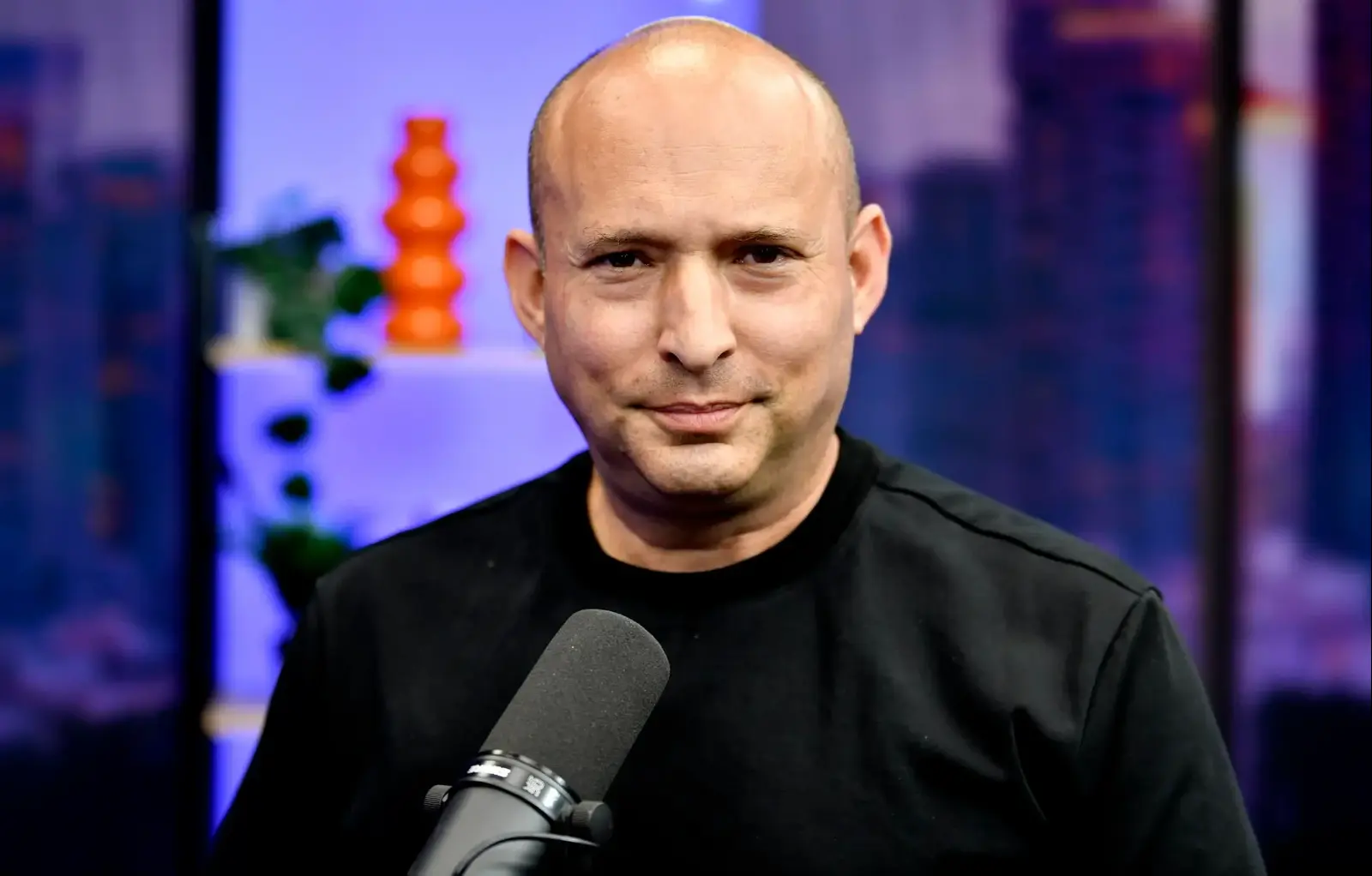 העימות בין בנט לבן גביר מחוץ לאולפן וואלה הגיע ל"ארץ נהדרת"