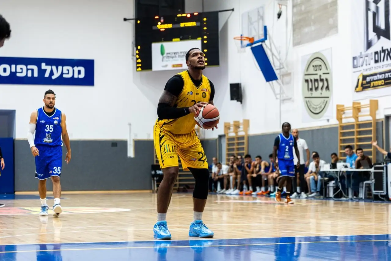 כדורסל לאומית: אליצור נתניה ומכבי רעננה ממשיכות להרשים