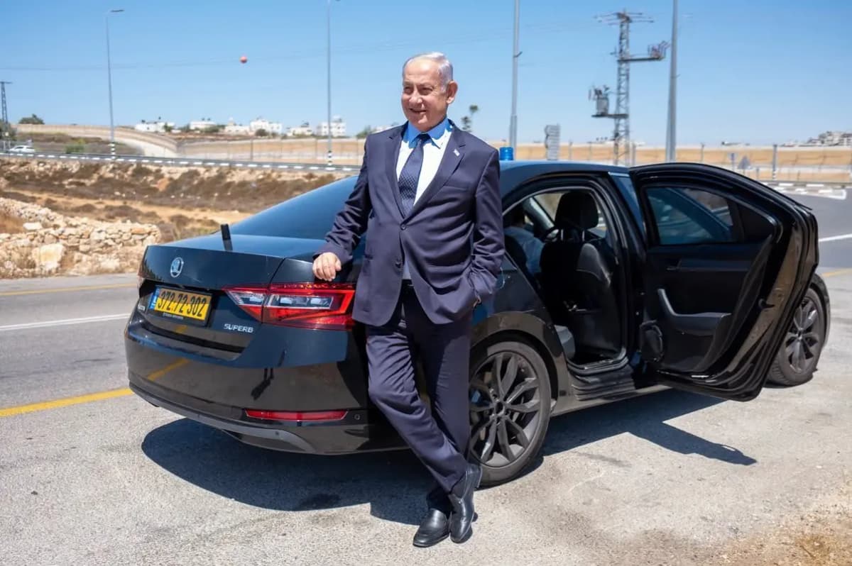 עכשיו עממי? נתניהו העלים את האאודי לטובת הסקודה של שרה