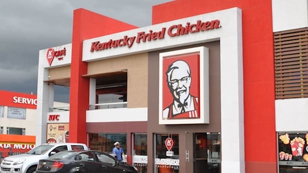 לאחר 40 שנה: רשת המזון המהיר KFC נפרדת מהמשקה האהוב