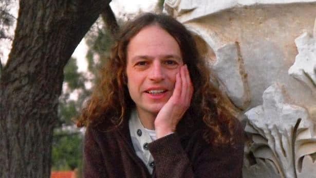 אמיר חצרוני: "ממליץ לנשים עם סמרטוט על הראש לעבור טיפול פסיכיאטרי"
