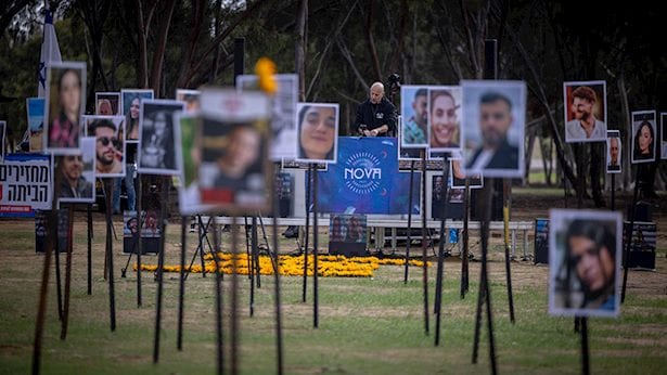 אירוע ההקפות בנובה התקיים למרות ההתנגדות: "רוקדים על דם הנרצחים"