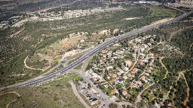 בעקבות חשד לפיגוע: לוחמי הימ"מ והשב"כ עצרו שני חשודים בכביש 1