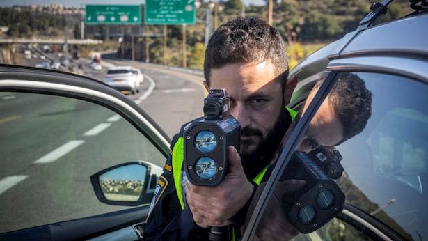 הקנס יגיע לנהגים בהפתעה: נשק האכיפה החדש של המשטרה יצא לדרכו