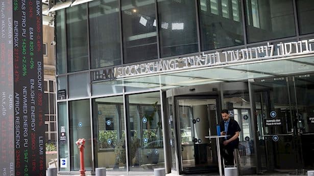מגמה שלילית בבורסה: המדדים בירידה אך זו המניה שזינקה ביותר מ-9%