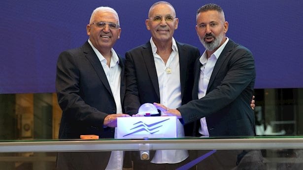הפניקס השקיעה 160 מיליון שקל - והפכה לבעלת עניין באביסרור