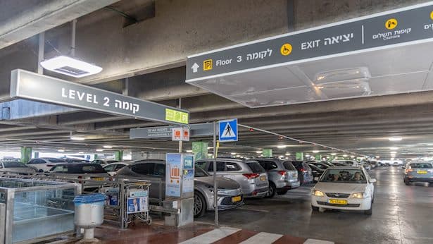 בעלי רכב חשמלי? תוציאו ארנקים: זינוק של כ-60% במחיר טעינה בחניונים