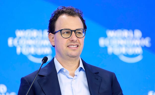 מנכ"ל אנת'רופיק באזהרה חריפה לחברות ה-AI: האטו את קצב ההתקדמות שלכן