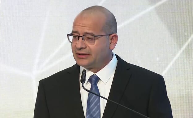 פרסום ראשון: רומן גופמן לא יעסוק בפרשת קטארגייט בשל חשש לניגוד עניינים