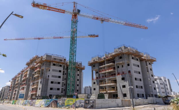 איך להצמיד את הכסף למדד תשומות הבנייה?