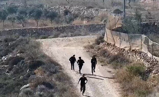 צה"ל: פורעים ישראלים יידו אבנים בקוסרה והתבצרו בבית פלסטיני, אישה נפצעה
