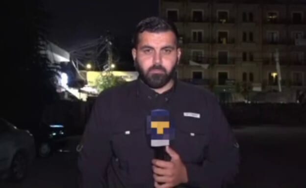 תיעוד: כתב רשת אל-מנאר נפצע בתקיפה בנבטיה - בזמן ששידר