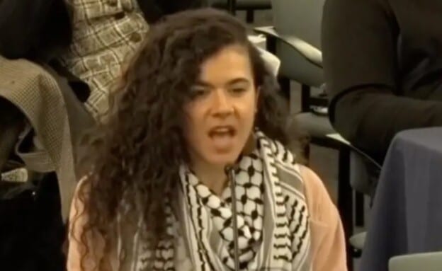 הפעילה הפרו-חמאסית הודתה: שיקרתי, אני יהודייה לבנה