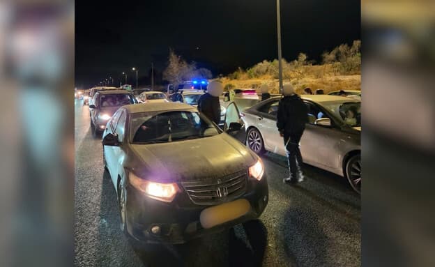 שני חשודים בתכנון פיגוע נעצרו בכביש 1 סמוך למחלף לטרון