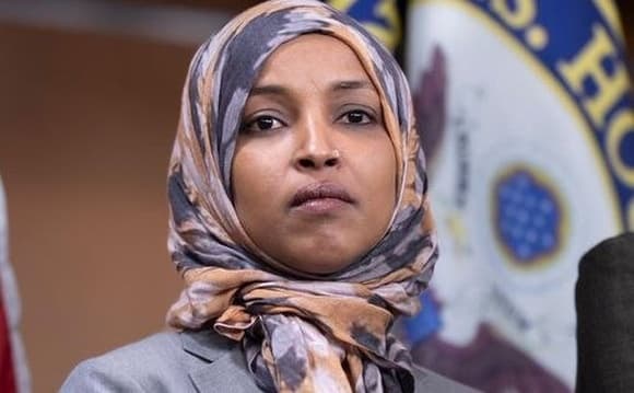 Спецслужбы США готовят новые обвинения против конгрессвумен Ильхан Омар