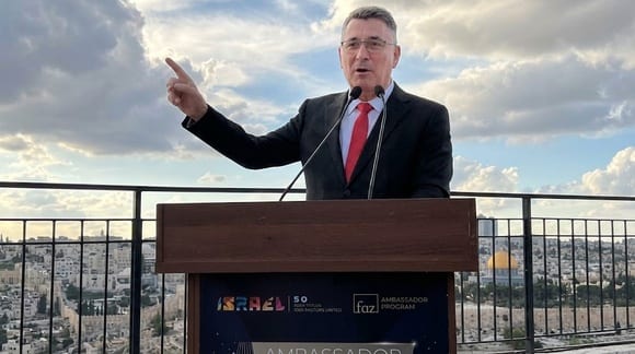 Глава МИД Израиля встретился с делегатами саммита христианских лидеров