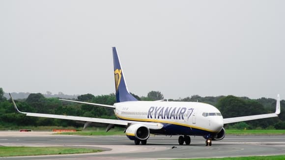 Ryanair сокращает полеты в Бельгию и Сардинию, делая ставку на Сицилию и Испанию