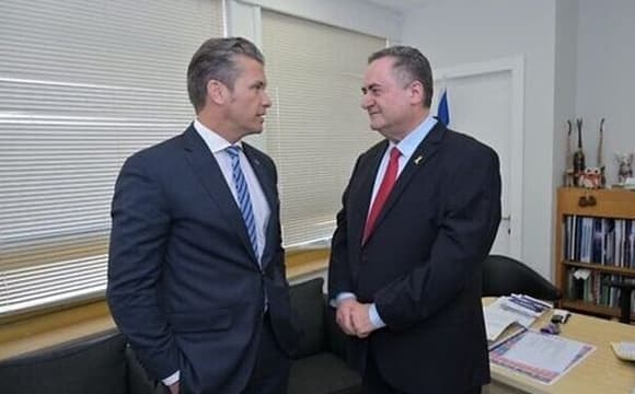 Кац и глава Совета нацбезопасности участвовали во встрече с Хегсетом