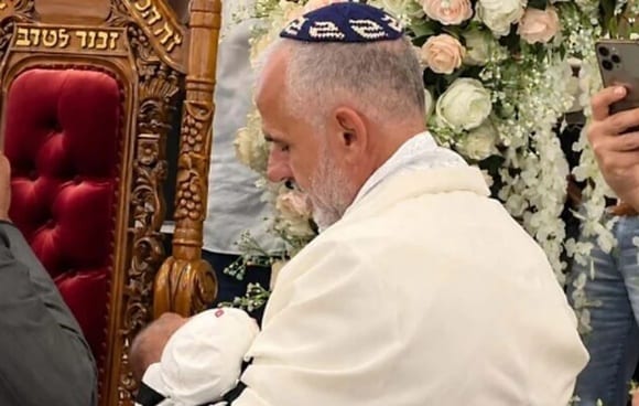 У погибшего заложника Алмога Саруси родился брат