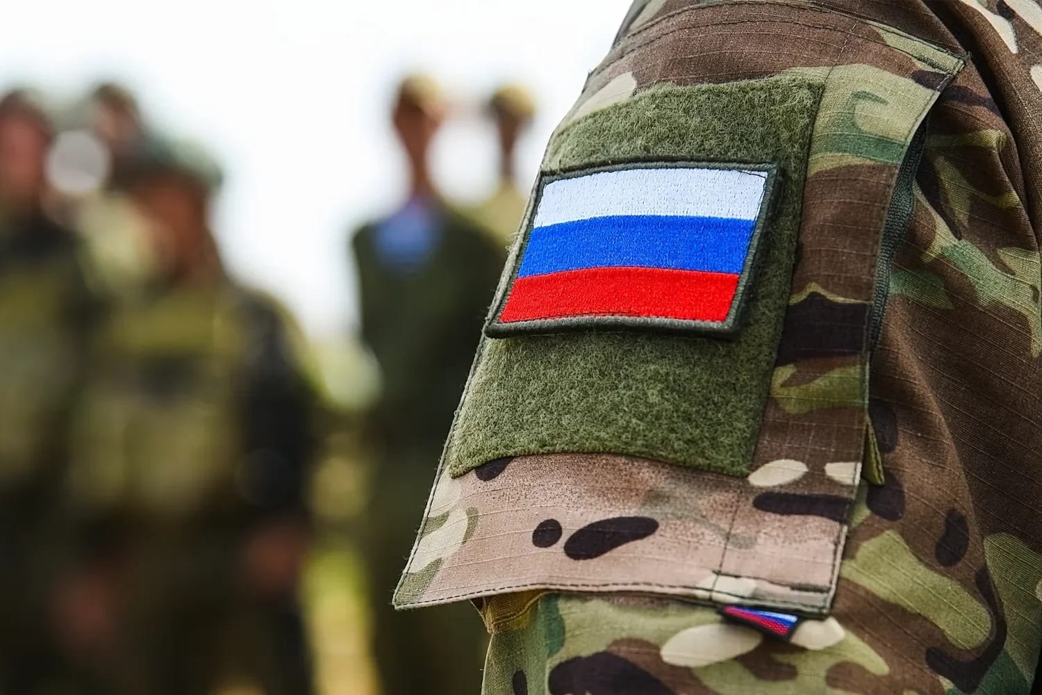 Украинские военные: под Купянском военные РФ использовали мирных жителей как «живой щит»