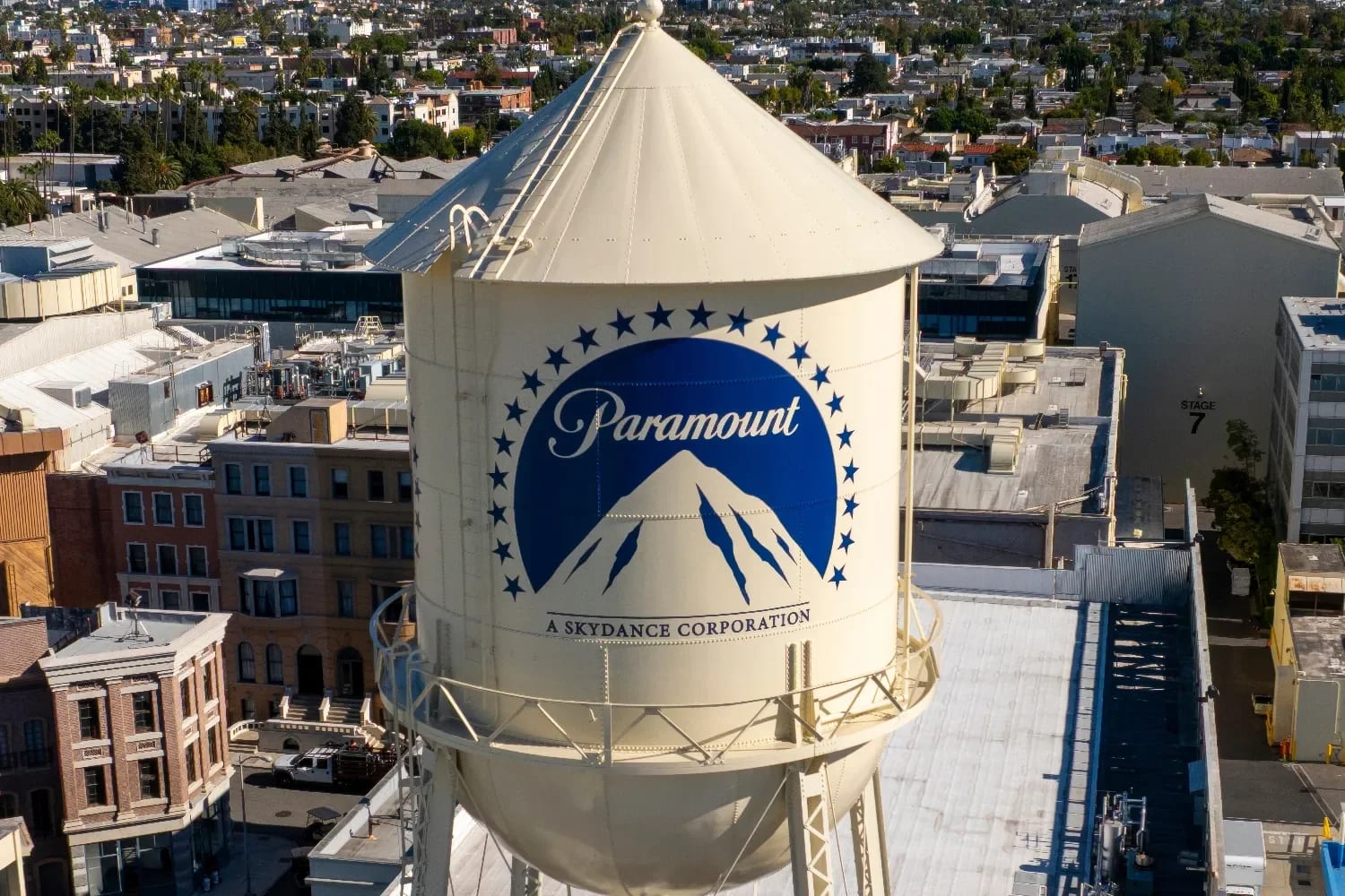 Paramount закрыла сделку по Warner Bros.: CNN и HBO достались Эллисонам