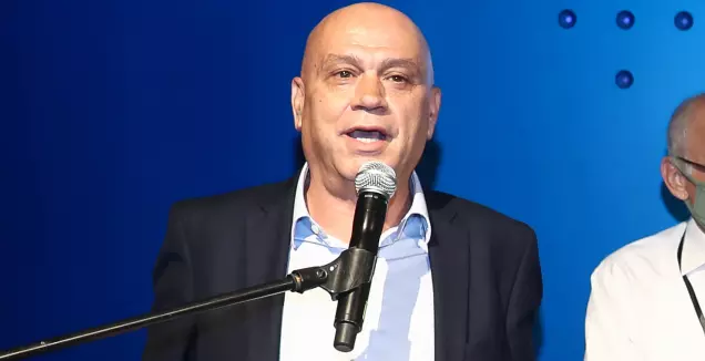 "הכדורגל בפשיטת רגל, זוארץ לא נאבק בשחיתות"