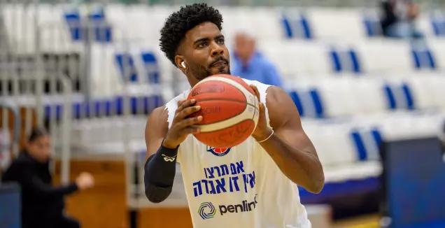 דאוסון יערוך בכורה רשמית באשדוד, רוביט בספק