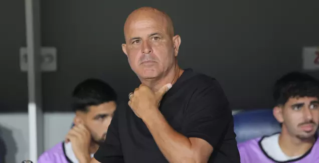 יוסי אבוקסיס: שאפו לשחקנים על מחויבות אדירה