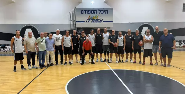עם אגדות עבר ושופט בן 84: משחק הוקרה בעפולה