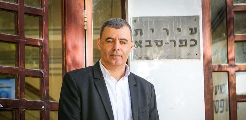 החשד לשוחד בכפר סבא: רפי סער ורעייתו יישארו במעצר עד יום חמישי