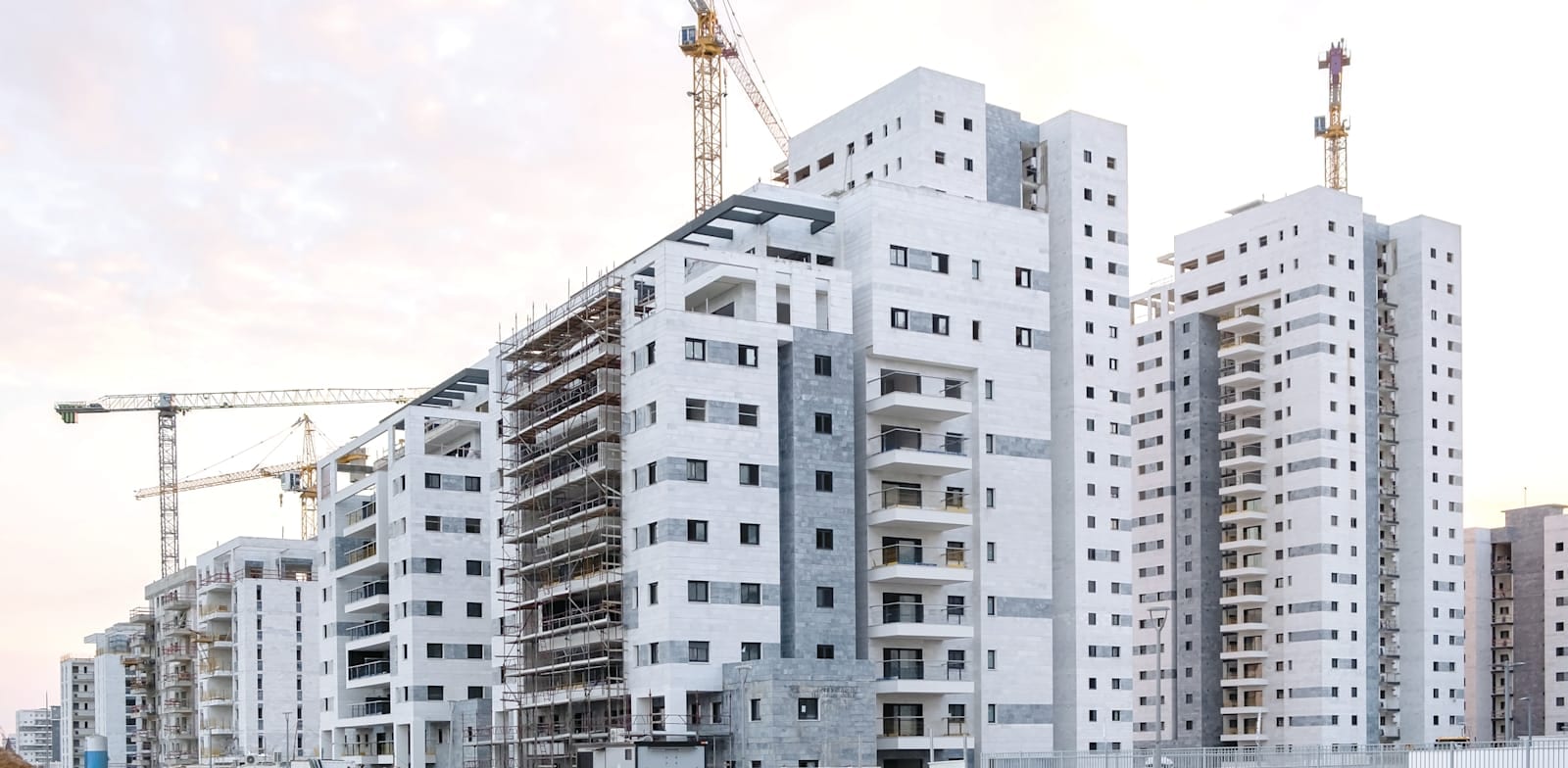 השוכרים מתפשרים על איכות הדירות, ומעמד הביניים נוטש את השוק