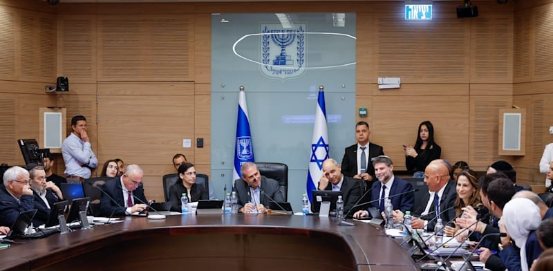 Finance C'ttee doles out money to haredim, settlements